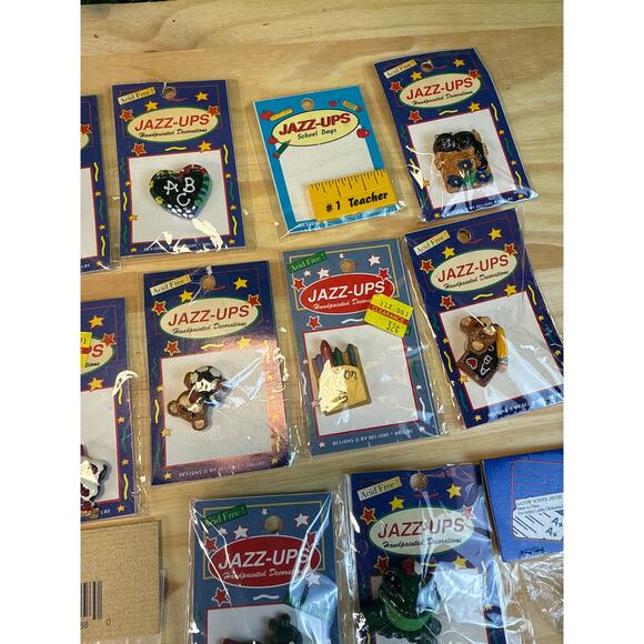 Bundle of New Jazz Ups Teacher School Button Covers 80s Nurse Crafts - Picture 2 of 7